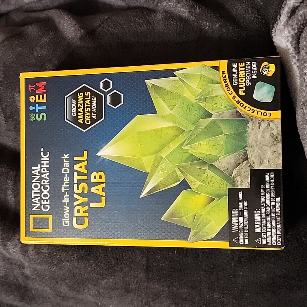 National Geographic Glow In The Dark Crystal Lab